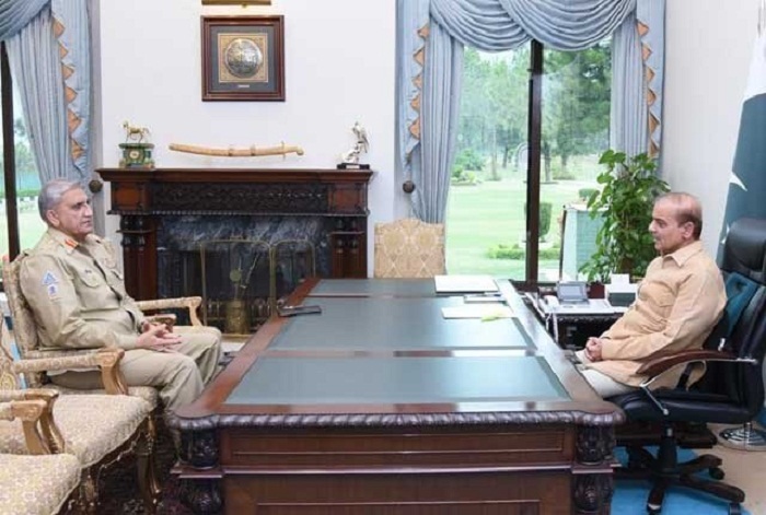 وزیراعظم شہباز شریف سے آرمی چیف جنرل قمر جاوید باجوہ کی ملاقات