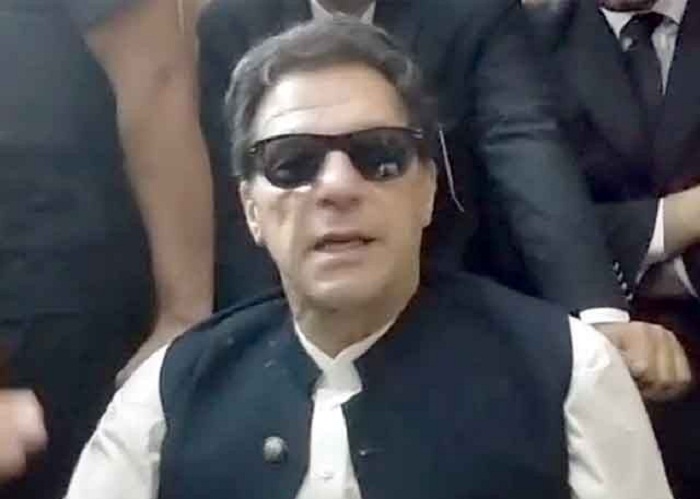 آرمی چیف سمیت کسی سے بھی مذاکرات کیلئے تیار ہوں : عمران خان