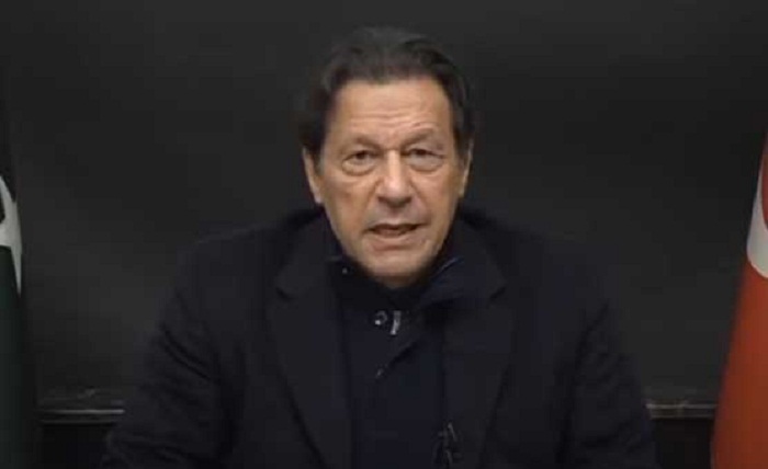 رجیم چینج کے بعد ڈاکوؤں کو ملک پر مسلط کیا گیا، عمران