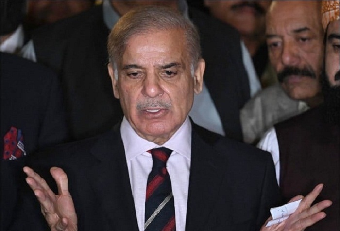 وزیراعظم کا گیس اور بجلی کے صارفین پر اضافی بوجھ نہ ڈالنے کا حکم