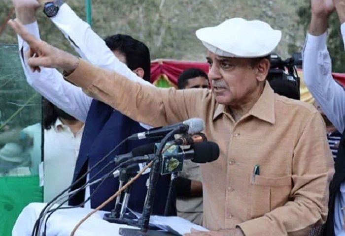 قرضوں کا اتنا بوجھ ہے کہ شاید نسلیں بھی قرضہ نہ اتار سکیں، وزیر اعظم